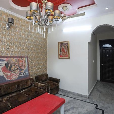 Oyo Stay The Castle Near M2K Cinemas Rohini New Delhi Exterior photo